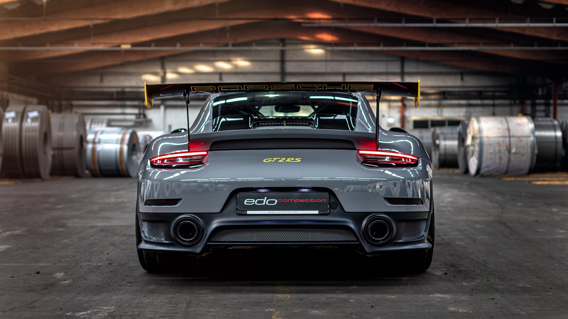 双方均有破门良机,战局胶着